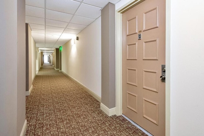 Building Photo - 1009 N Ocean Blvd