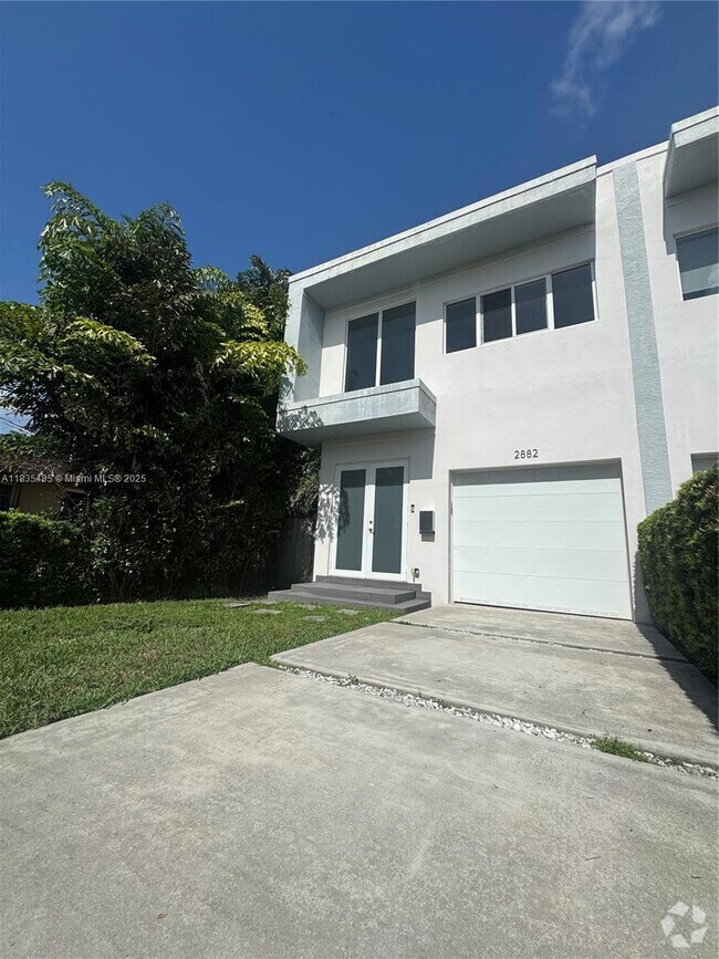 Building Photo - 2882 SW 37th Ct