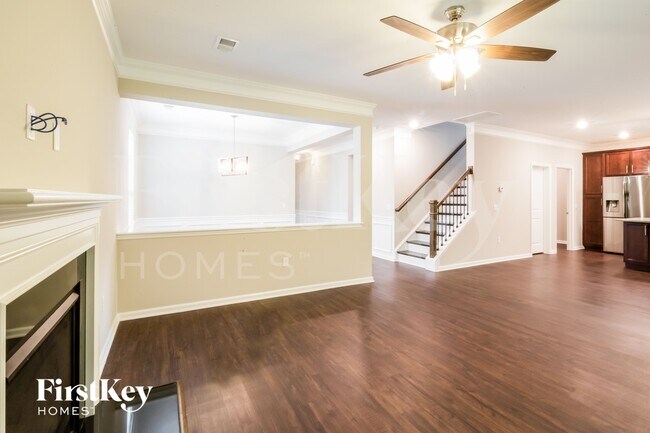Building Photo - 161 Vango Dr