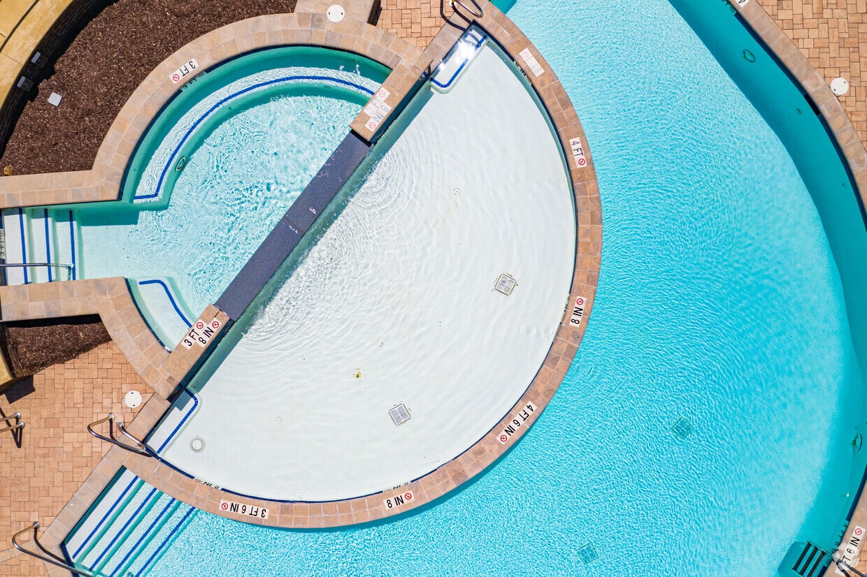 Pool - City Walk Apartments