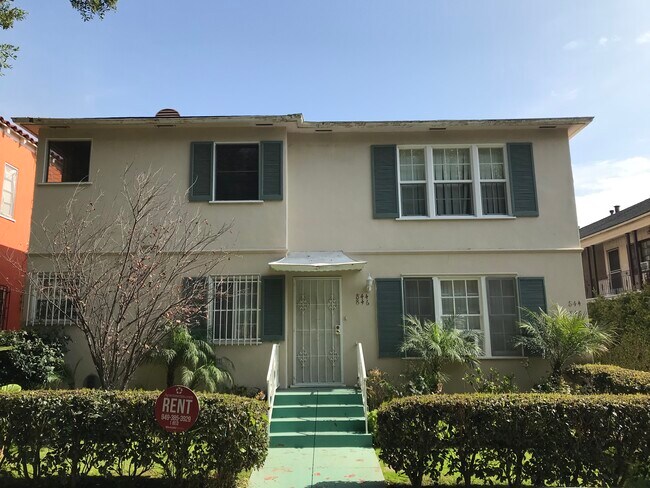 846 N Sweetzer - 846 N Sweetzer Ave