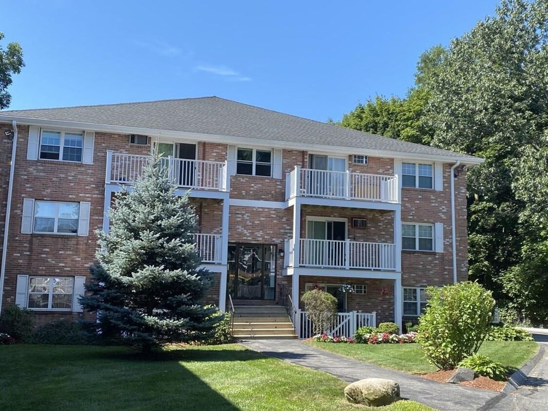 Primary Photo - 2 bed 1 bath Apartment