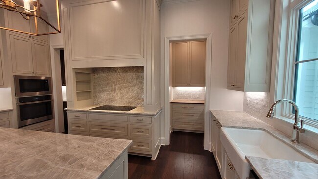 Foto del edificio - New Construction- Luxury Townhome in The Settlement at Willow Grove