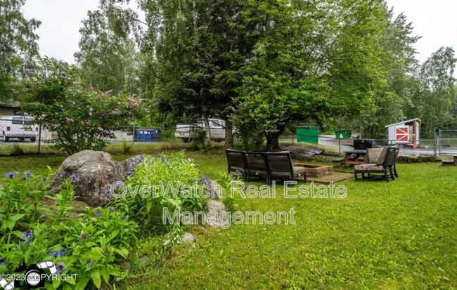 Foto del edificio - 6329 E 32nd Ave