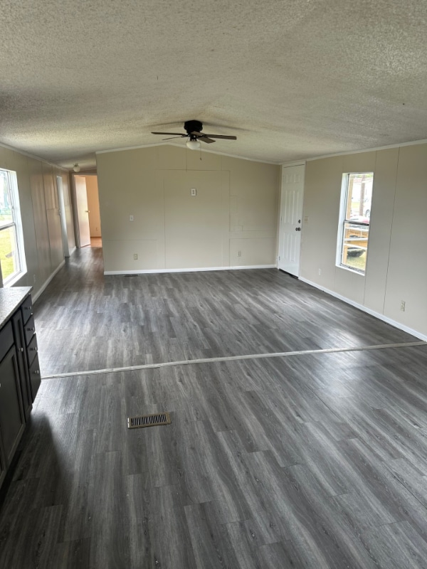 Building Photo - 312 Forest Creek Ln