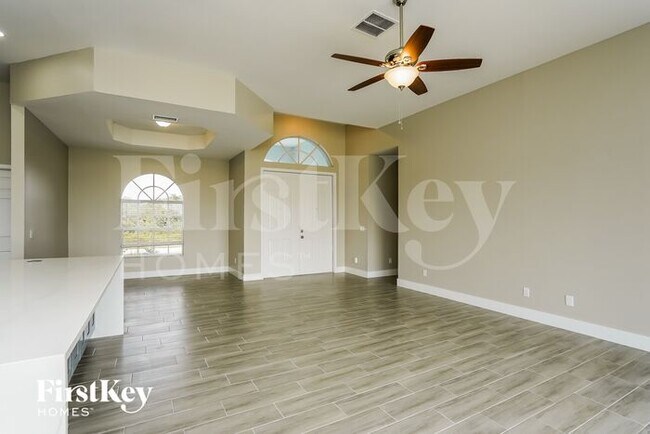 Foto del edificio - 4701 Hazel Ave S