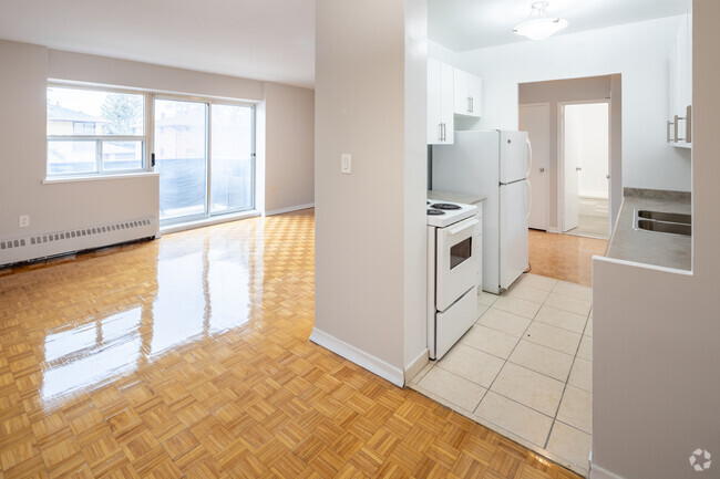 1 BR, 1 BA - 730 SF - Fairfield Towers