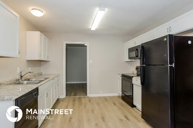 Foto del edificio - 10806 Bristol Terrace