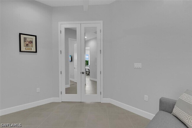 Foto del edificio - 7124 Saona CT