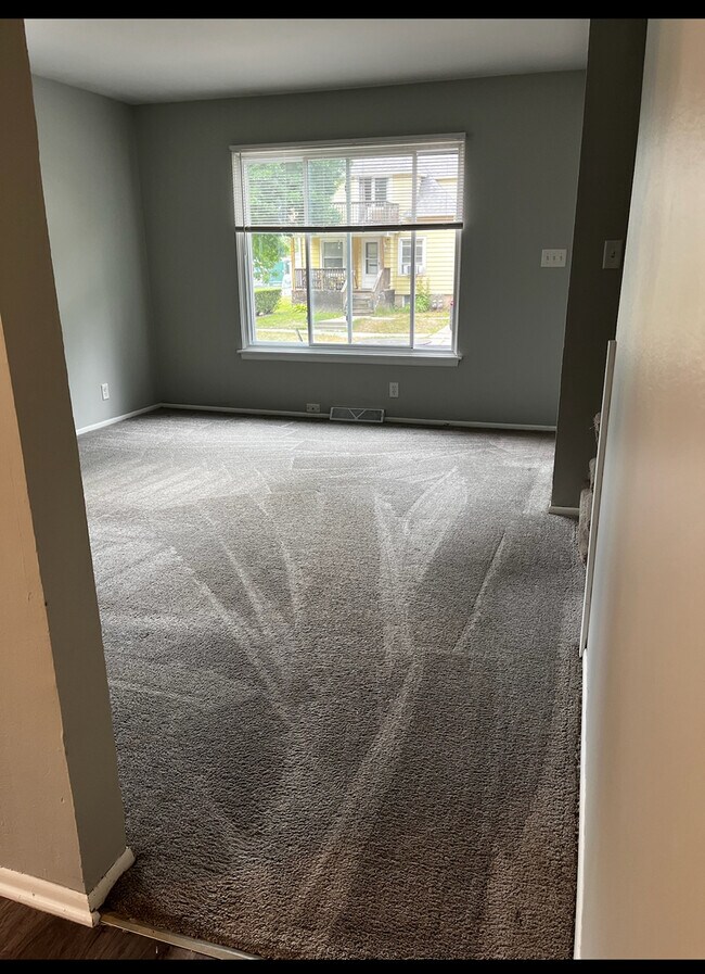 Sala de estar - 6619 Hillside Ln