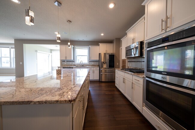 Foto del edificio - 18025 56th Ave N