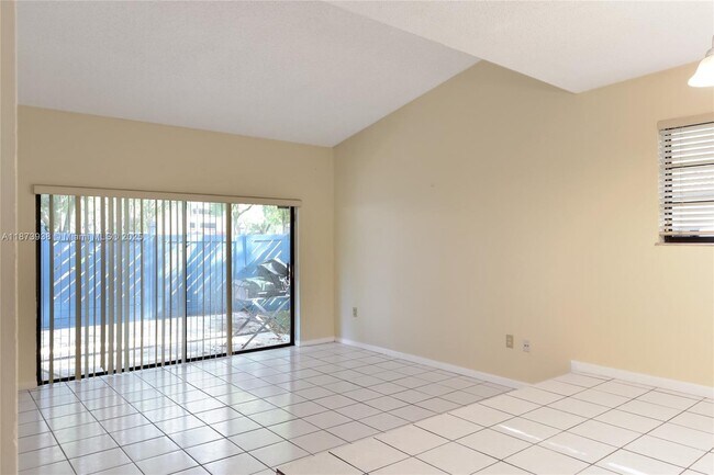 Foto del edificio - 12371 SW 94th Terrace