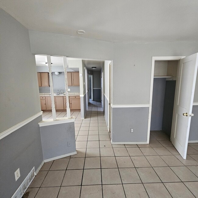 Building Photo - 6503 N 53rd St