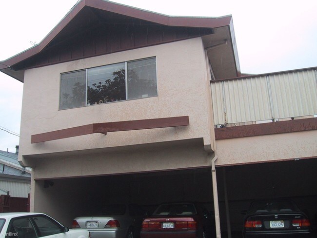 Building Photo - 3 br, 2 bath Apartment - 512 Liberty St Apt 3