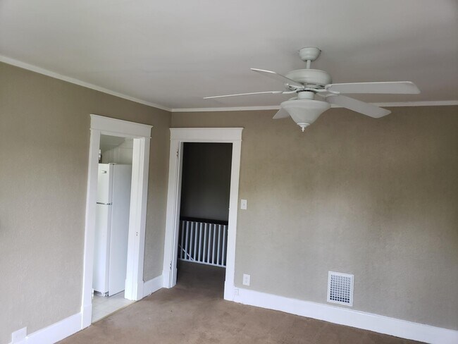Foto del edificio - 2112 Ashwood Ave