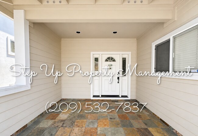 Foto del edificio - Spacious 3BD/3BA – Lake Access Living in Gated Copperopolis Community