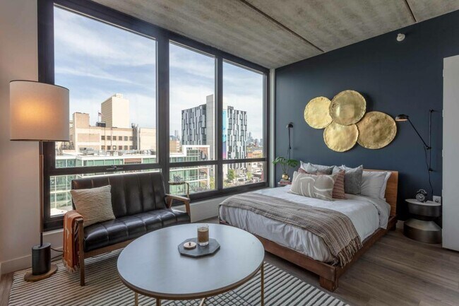 Building Photo - 0 bedroom in Chicago IL 60622