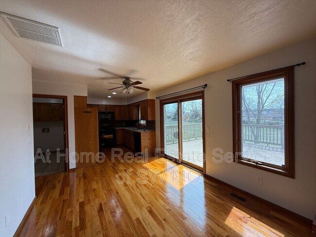 Foto del edificio - 1428 E Mcclernon St