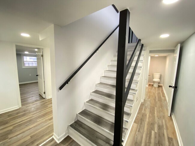 Foto del edificio - Two Story 3 Bedroom Home