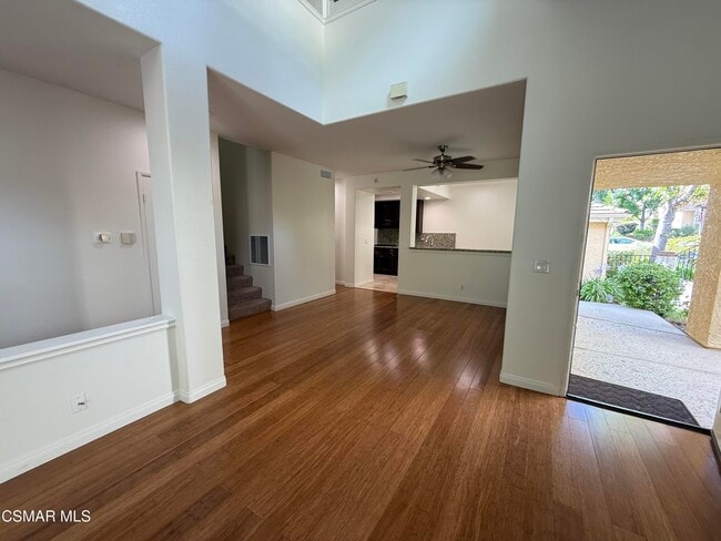 Foto del edificio - 5615 Roundtree Pl