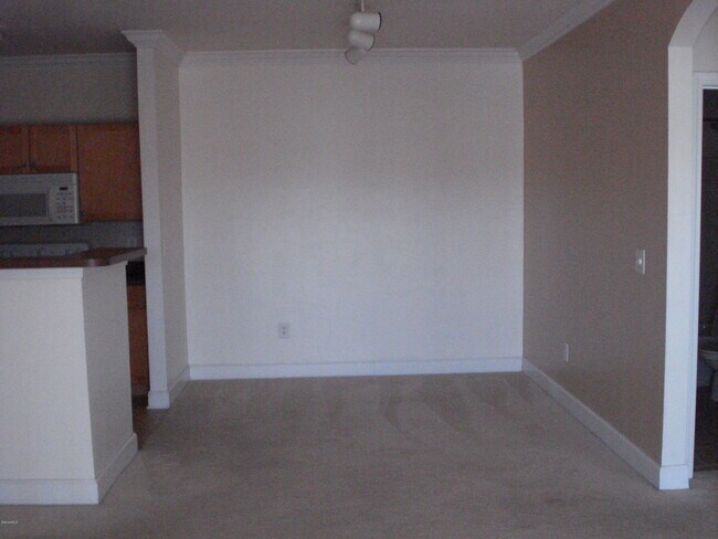 Building Photo - 6411 Borasco Dr