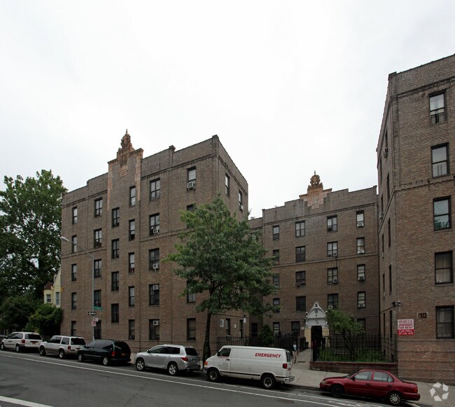 209 Kearney Ave Bronx Ny 10465 Zillow