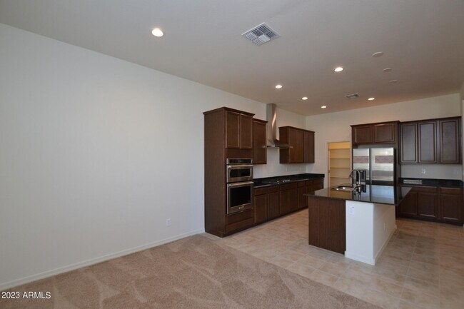 Building Photo - 5526 N 107th Ln