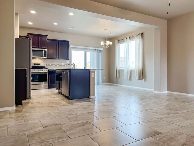 Building Photo - Modern 3 Bed 2 Bath Home - Pet Friendly!