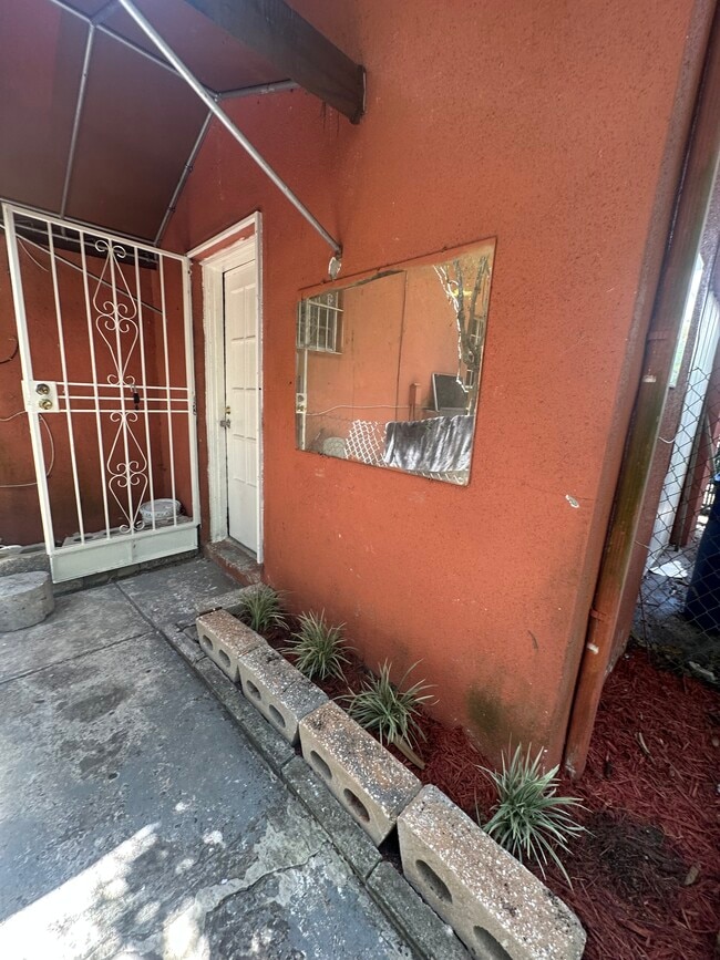 Foto del edificio - 1240 NE 148th St