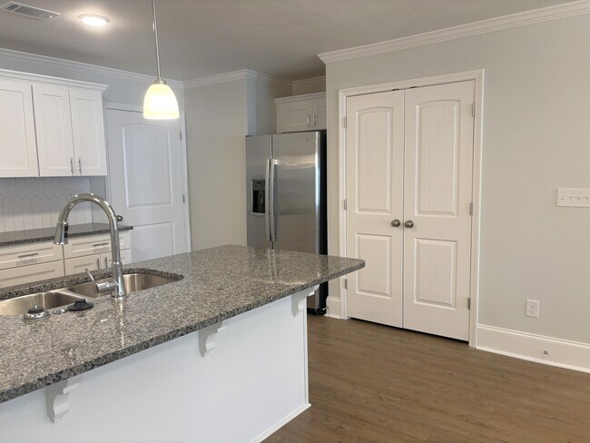 Foto del edificio - 8104 Bannock Cir