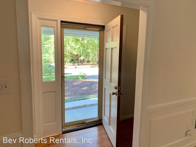 Building Photo - 3 br, 2 bath House - 1124 Old English Court