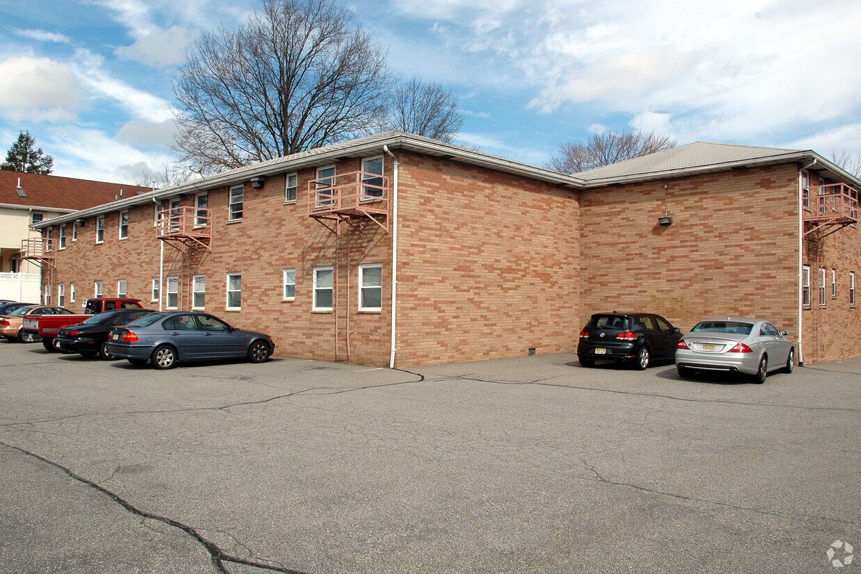 Foto principal - 119 Allwood Rd