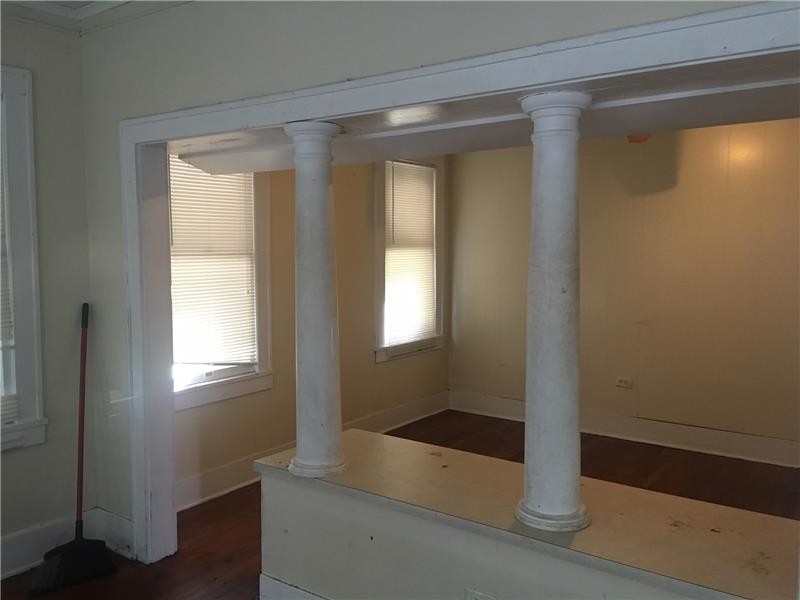 Building Photo - 501 Cole Ave