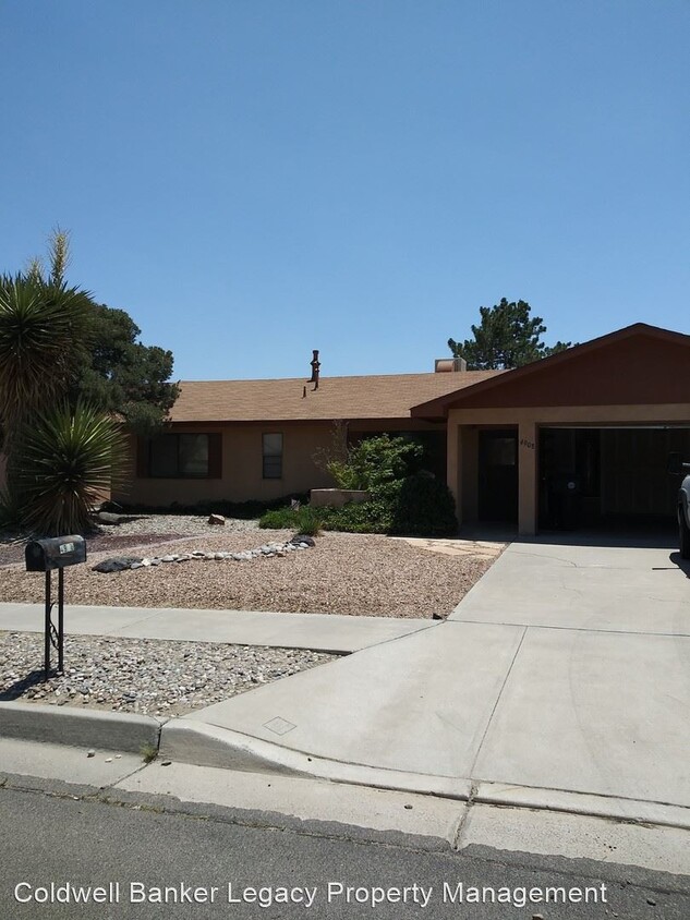 Primary Photo - 3 br, 2 bath House - 4908 BUTTERFIELD TR NW