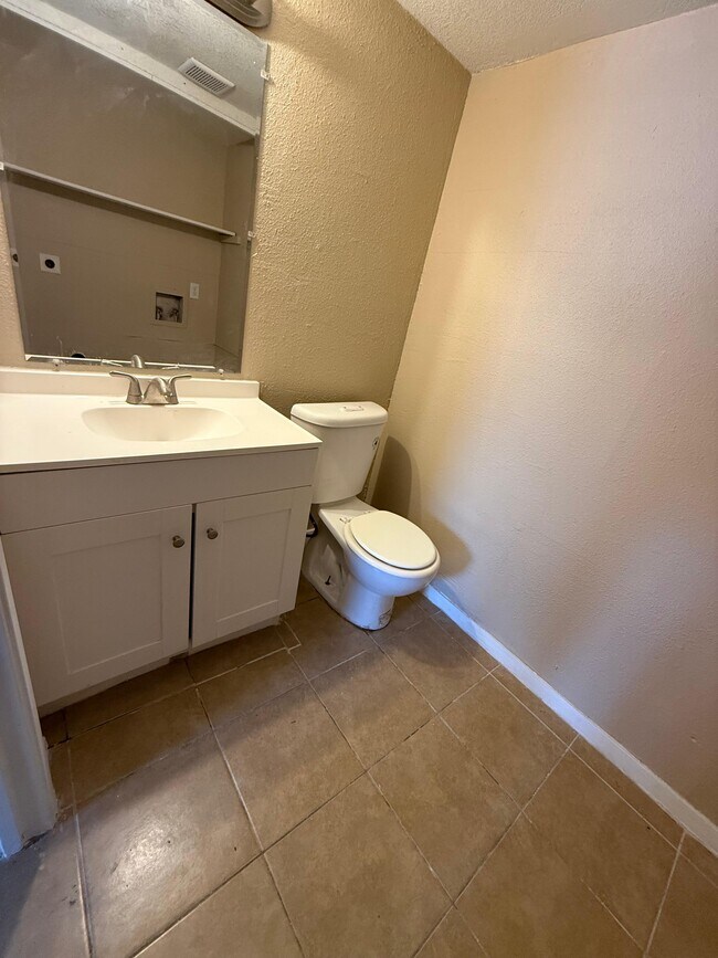 Foto del edificio - 8000 Winsford Dr