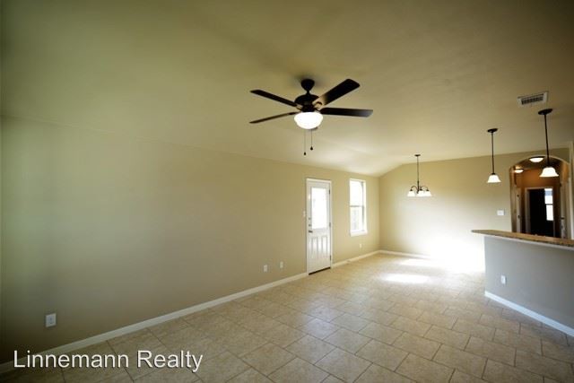 Foto del edificio - 1206 Vanguard Ln