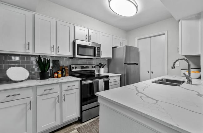 Building Photo - Villas at Chase Oaks