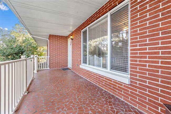 Foto del edificio - 24242 Cortez Blvd