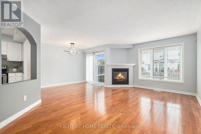 Building Photo - 352 Selene Way