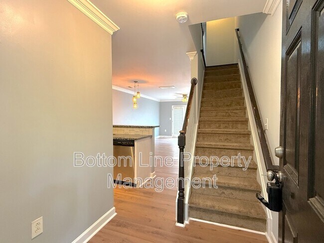 Foto del edificio - 1218 Green Oaks Ln