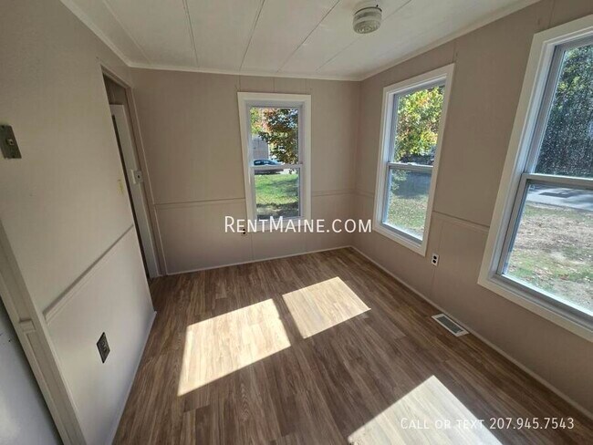 Building Photo - 65 Sweet Fern Dr