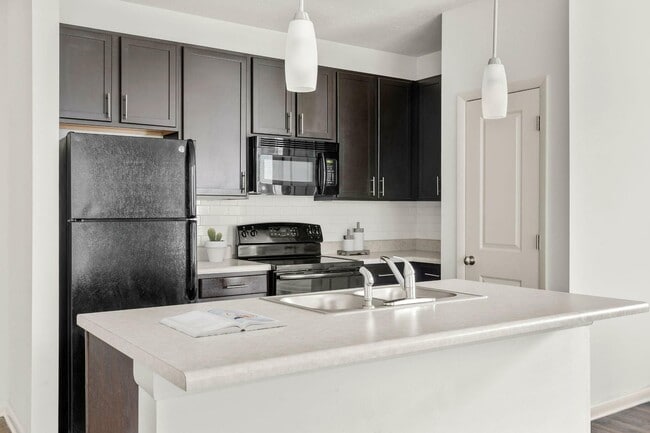 SmartHome Features - Smart Lighting - Crosstown Walk