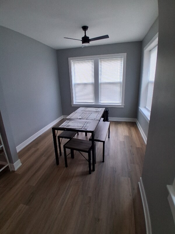 Foto del edificio - 3422 W Dickens Ave