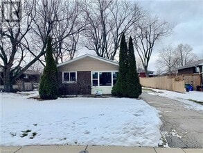 Building Photo - 5 Michael Ave