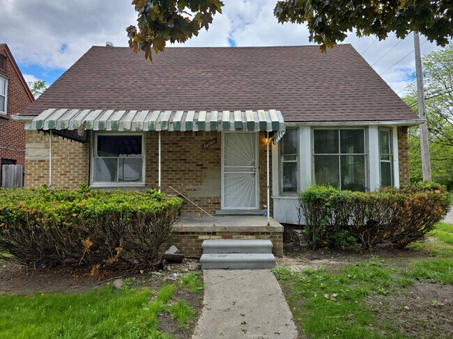 Building Photo - 19800 Grandview St