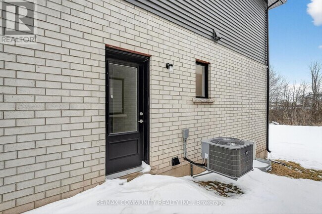 Photo du bâtiment - 95 Westcott Rd