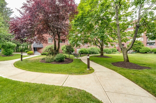 Building Photo - Devonshire Place