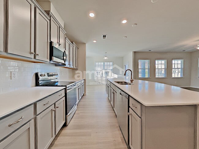 Building Photo - 14305 Cato Dr
