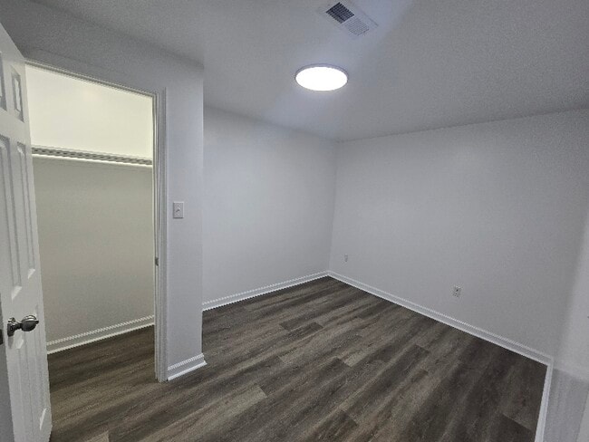 Building Photo - 1416 Weaver Ave