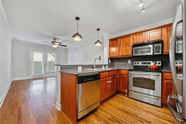 Foto del edificio - 48 Peachtree Ave NE